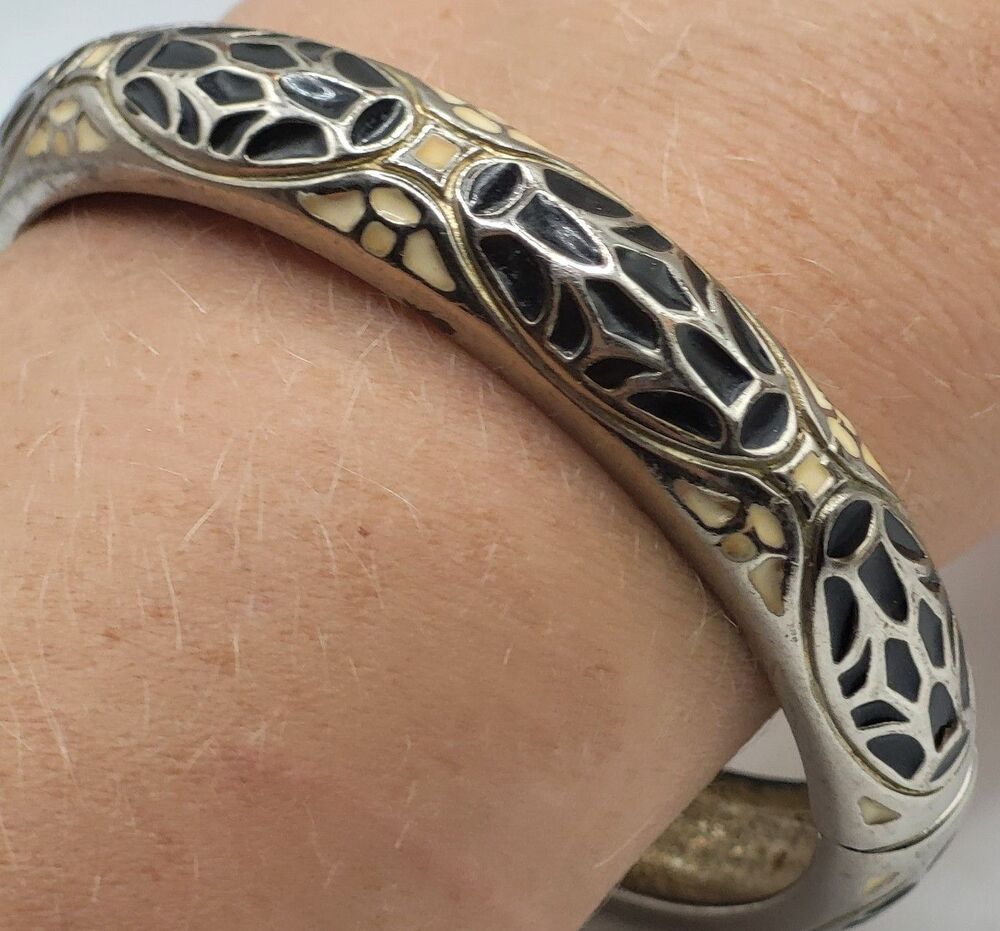 Boho SilverTone Black Cream Enamel Snake Skin Scale Hinged Cuff Bangle 2.5in dia